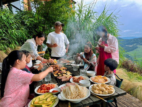 元陽 綠水青山間繪就詩和遠(yuǎn)方，農(nóng)副產(chǎn)品銷售譜新篇